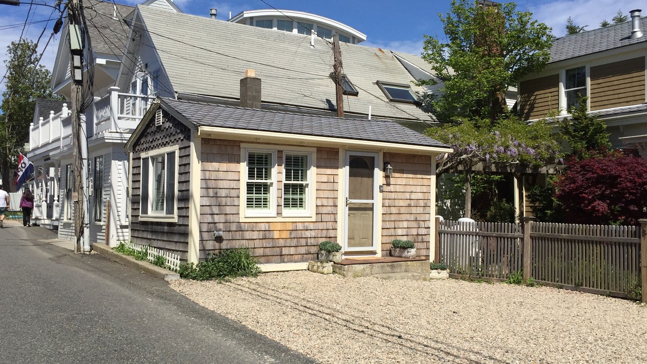 Photo of Outdoor in Commercial Street