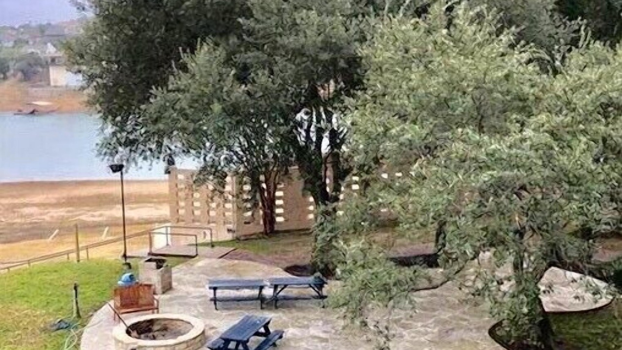 Photo of Outdoor in Highland Lake Estates