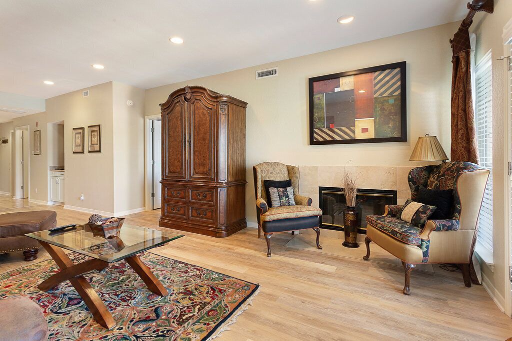 Photo of Livingroom in Highland Lake Estates