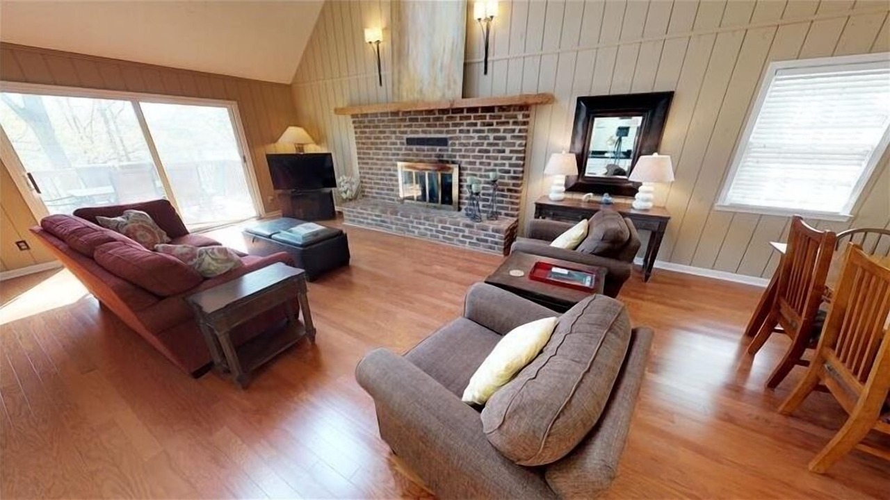 Photo of Livingroom in Huddleston