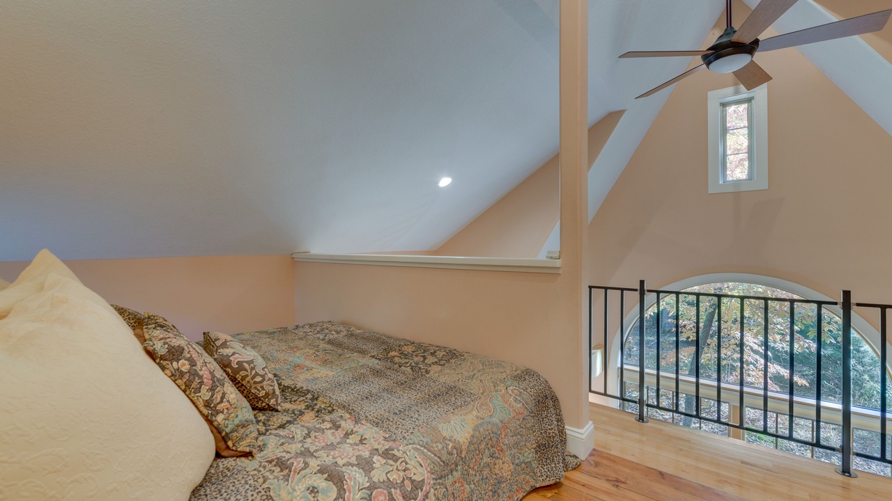 Photo of Bedroom in Hot Springs