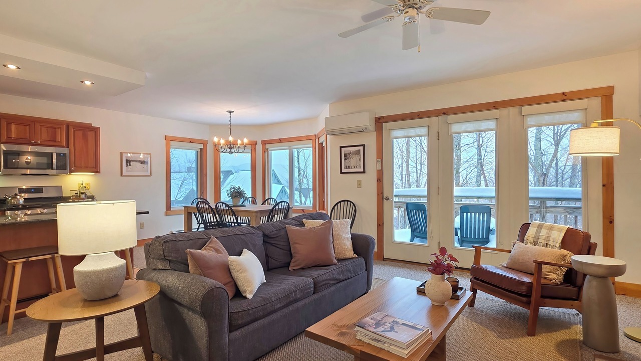 Photo of Livingroom in North Troy