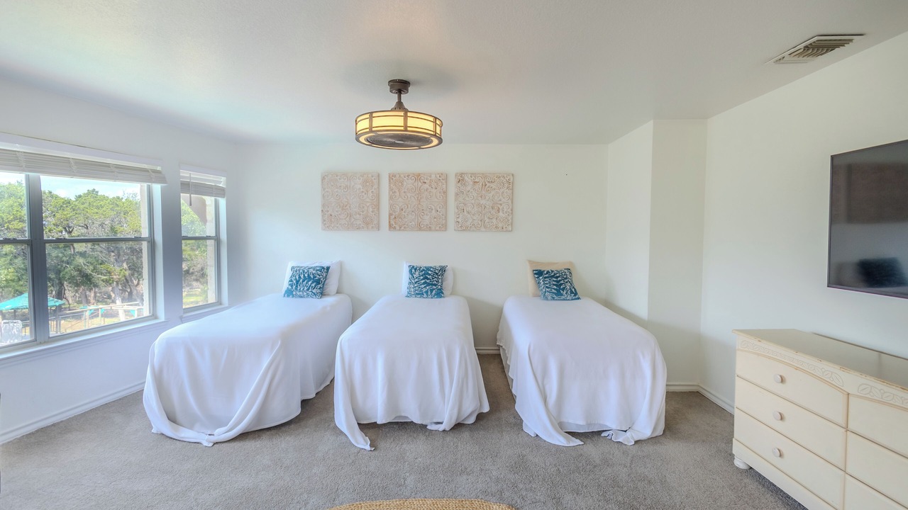 Photo of Bedroom in Canyon Lake
