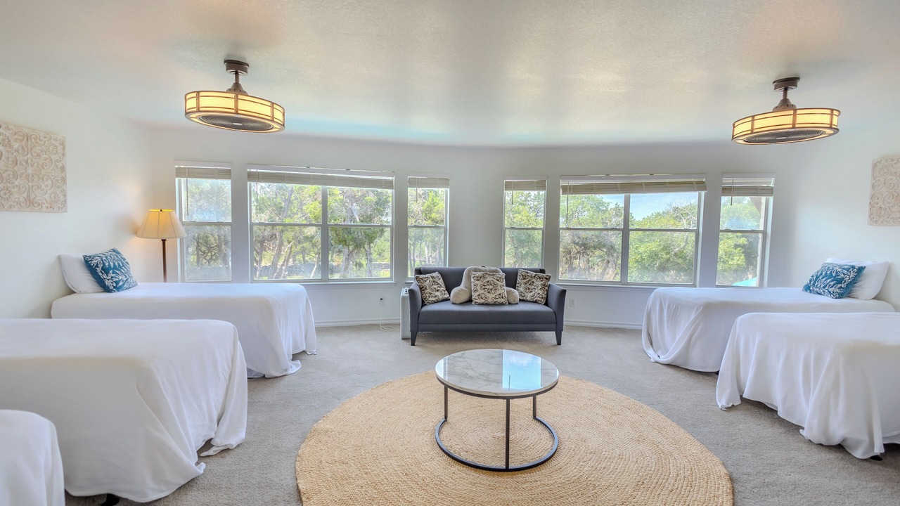 Photo of Bedroom in Canyon Lake
