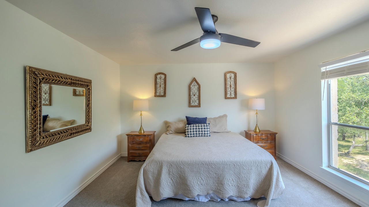 Photo of Bedroom in Canyon Lake