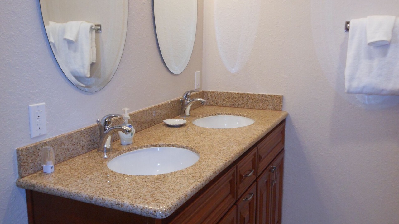 Photo of Bathroom in Albion