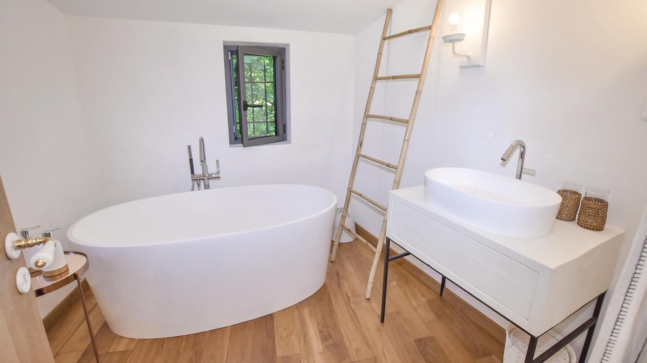 Photo of Bathroom in Malaucene