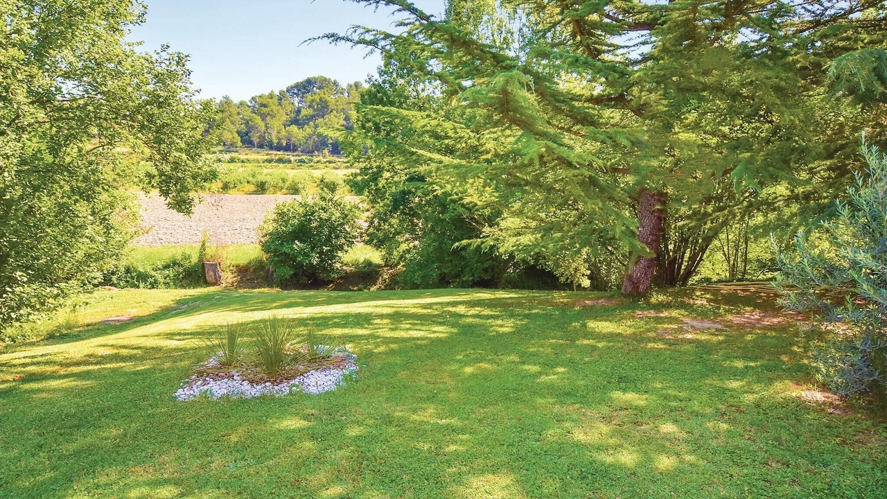 Photo of Others in Malaucene