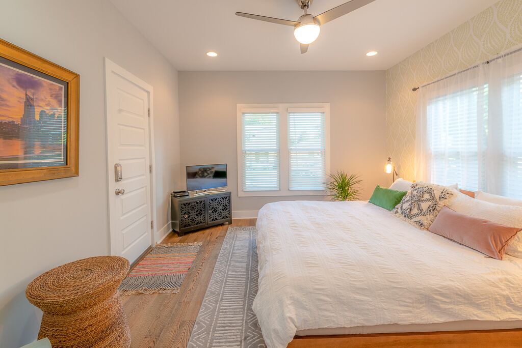 Photo of Bedroom in Lockeland Springs