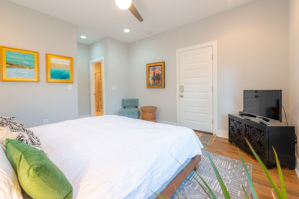 Photo of Bedroom in Lockeland Springs