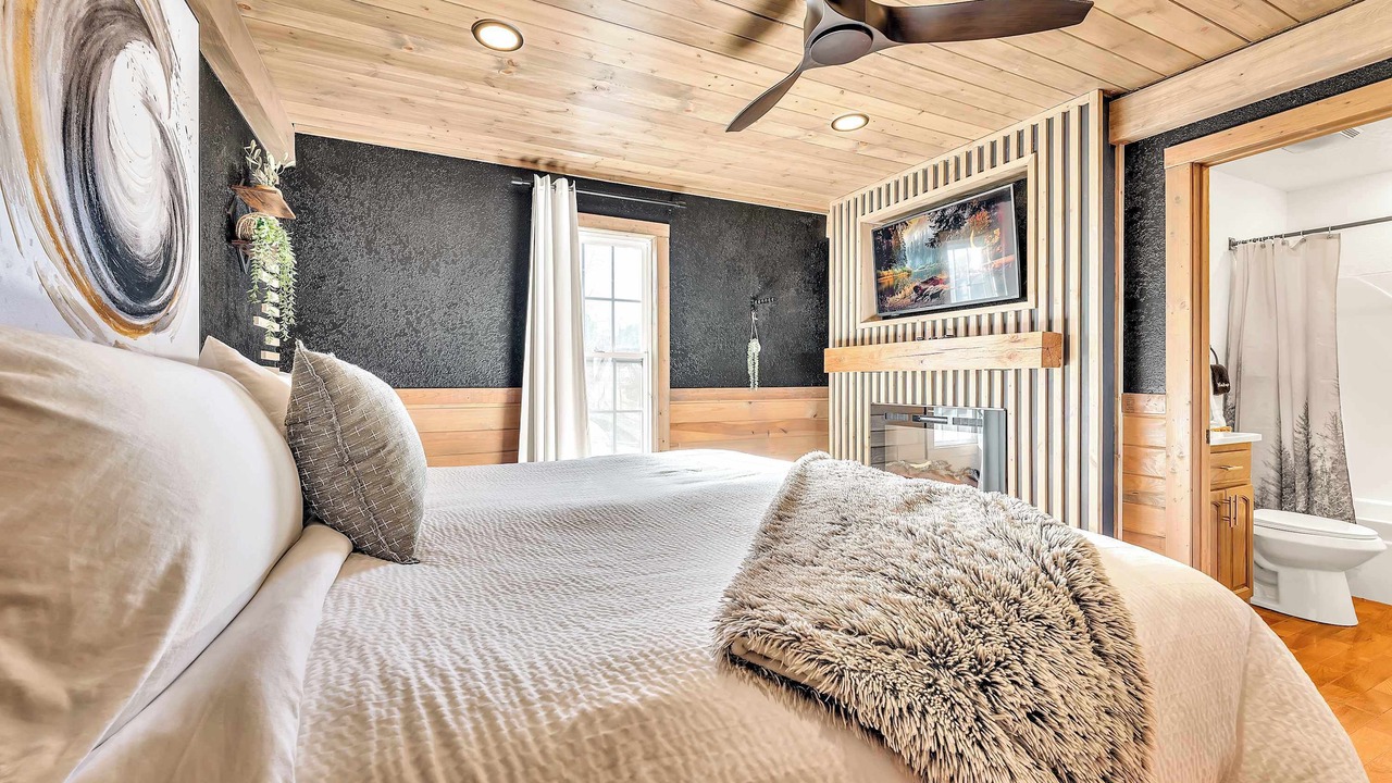 Photo of Bedroom in Bryant