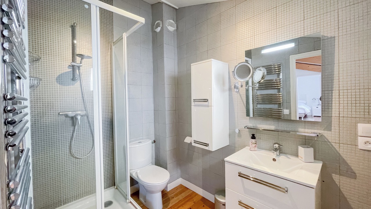 Photo of Bathroom in Deauville City Centre