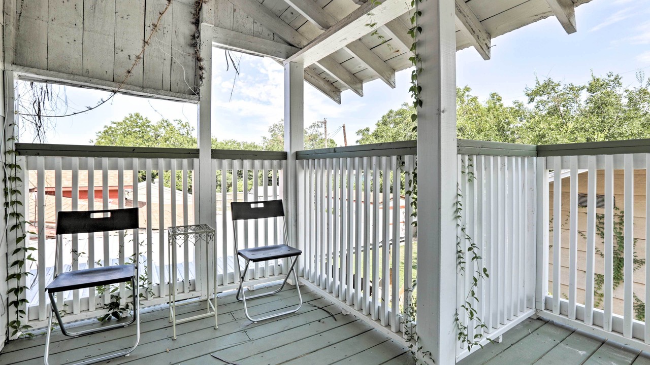 Photo of Patio Balcony in Northwest Los Angeles Heights