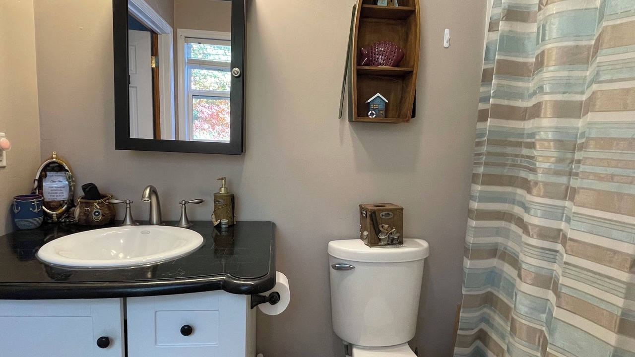 Photo of Bathroom in Northlakes