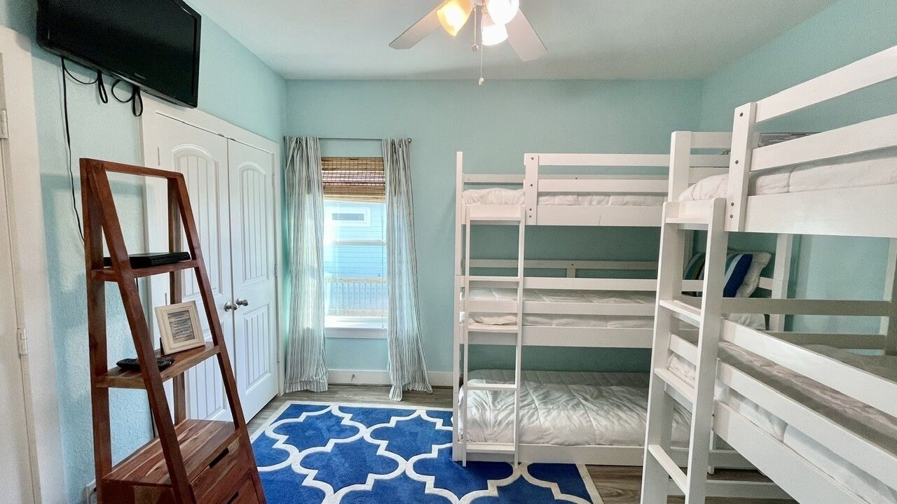Photo of Bedroom in Port Bolivar
