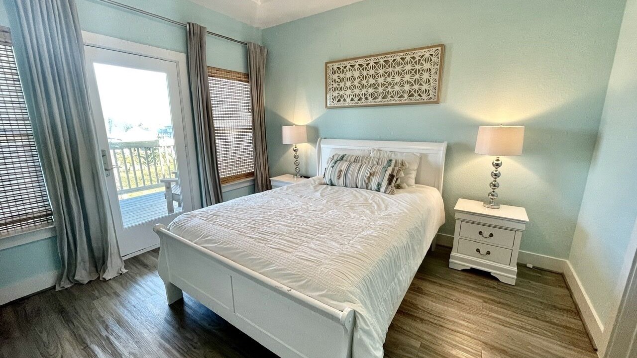 Photo of Bedroom in Port Bolivar
