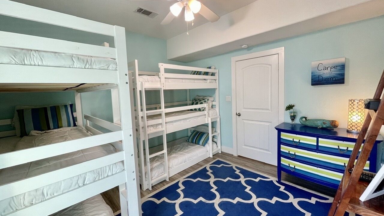 Photo of Bedroom in Port Bolivar