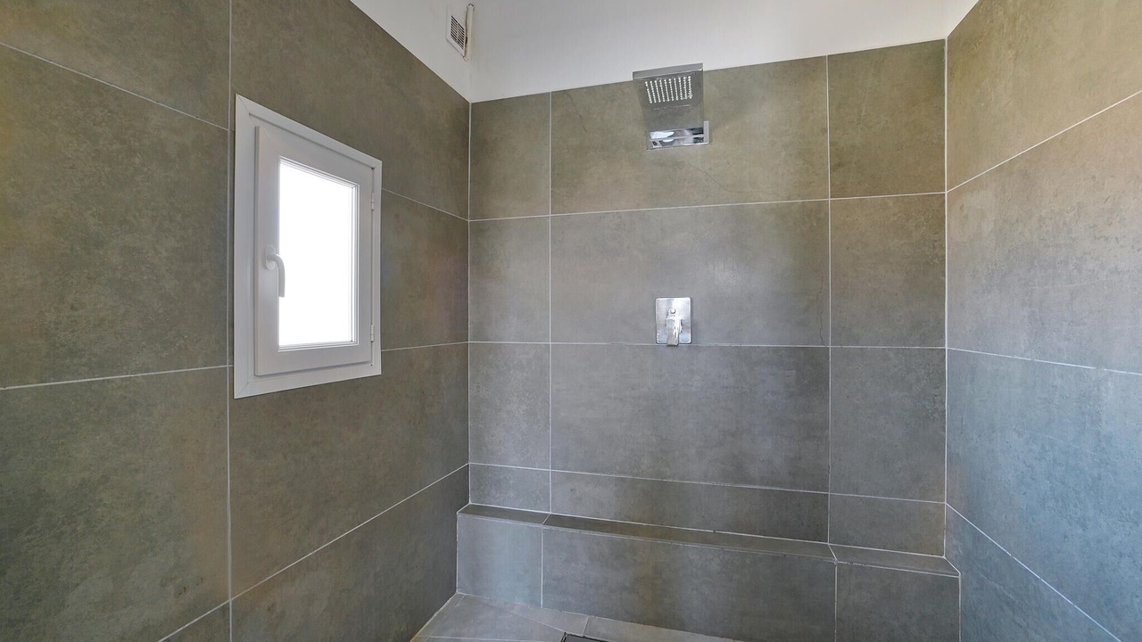 Photo of Bathroom in Vedene