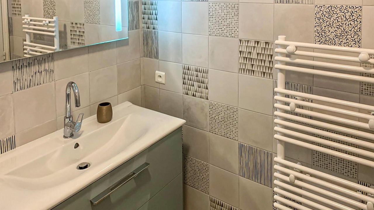 Photo of Others in Nessa