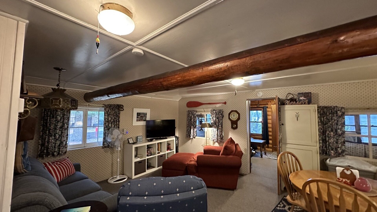 Photo of Livingroom in Fifty Lakes