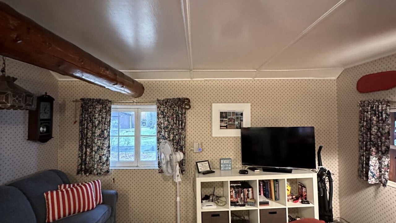 Photo of Livingroom in Fifty Lakes