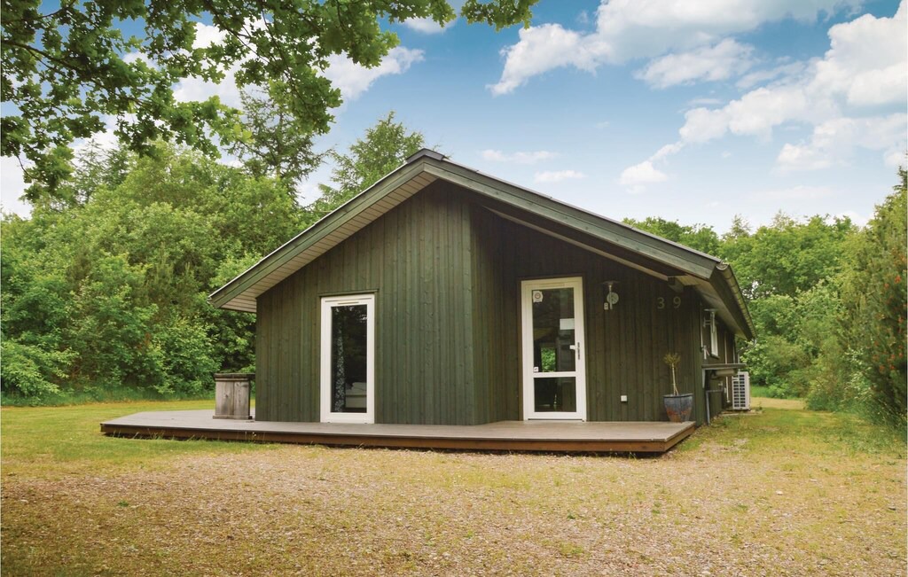 Photo of Outdoor in Skygge