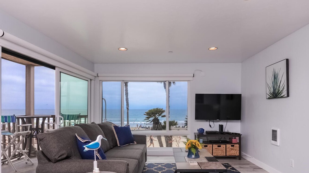 Photo of Bedroom in Pacific Beach