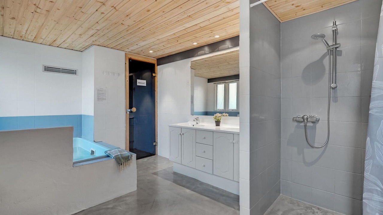 Photo of Bathroom in Jegum