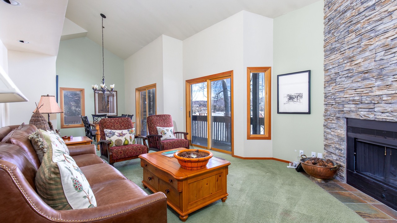 Photo of Livingroom in Deer Valley