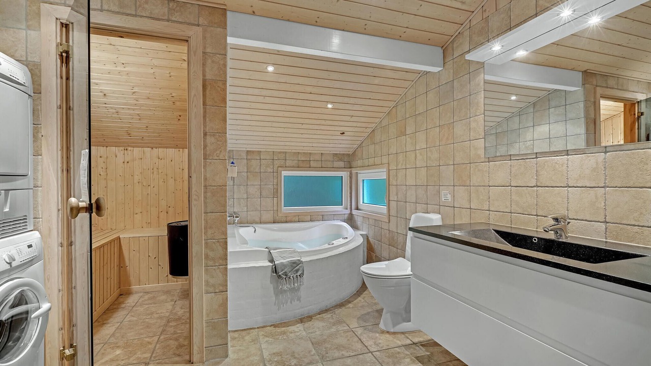 Photo of Bathroom in Hovborg