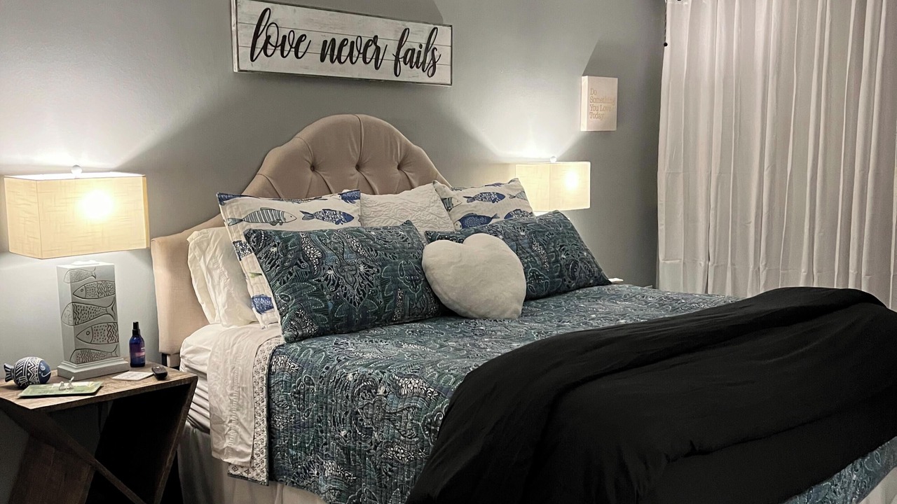 Photo of Bedroom in Mid America