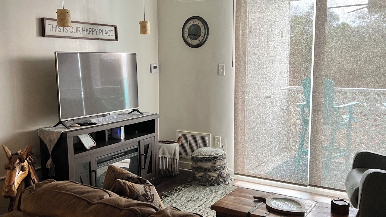 Photo of Livingroom in Mid America