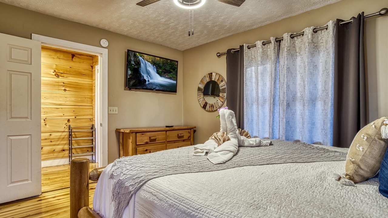 Photo of Bedroom in Sevierville