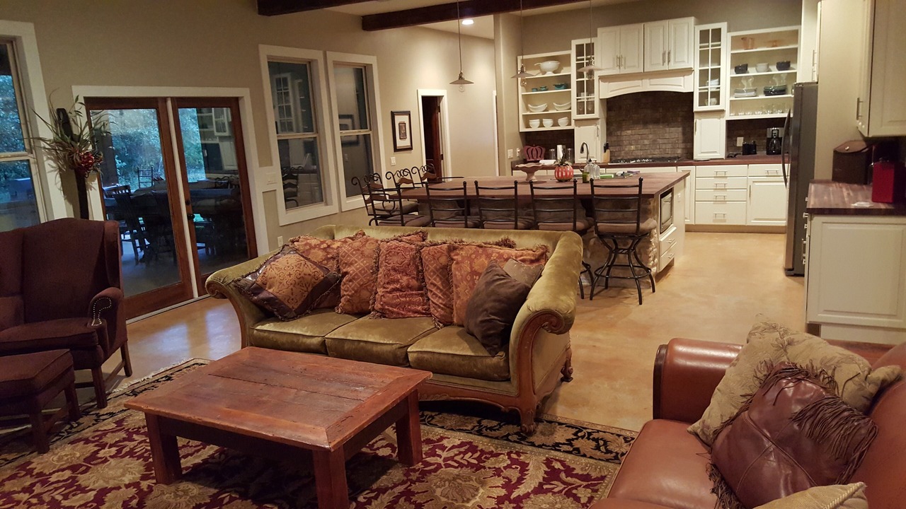 Photo of Livingroom in Dripping Springs