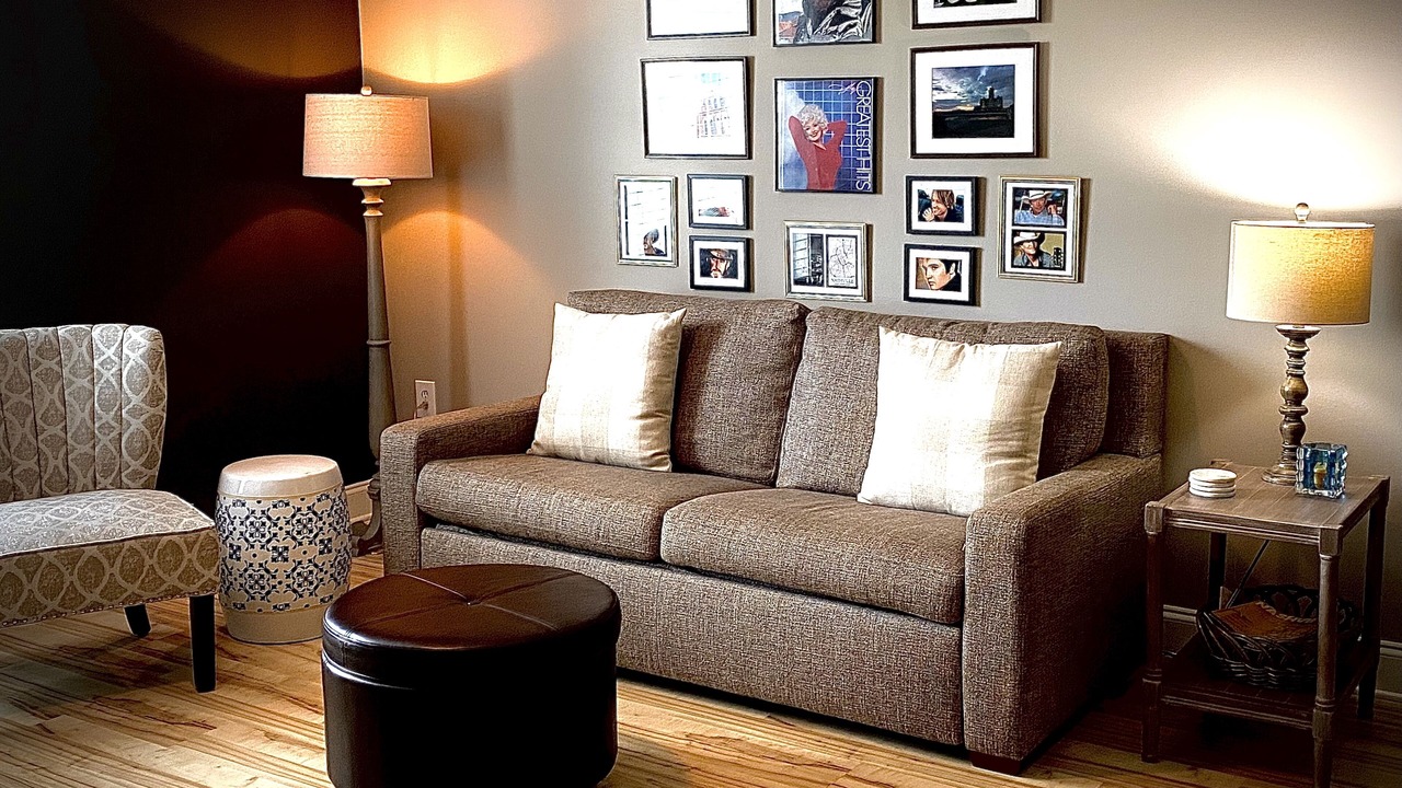 Photo of Livingroom in Music Row