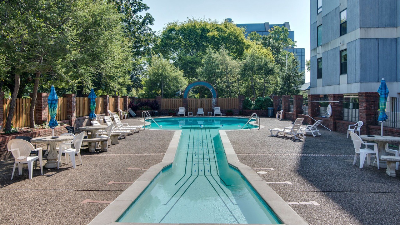 Photo of Outdoor in Music Row
