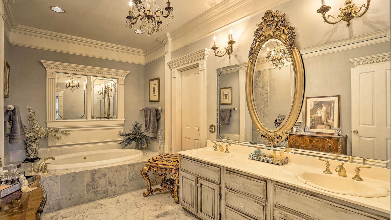 Photo of Bathroom in Cedar Hill