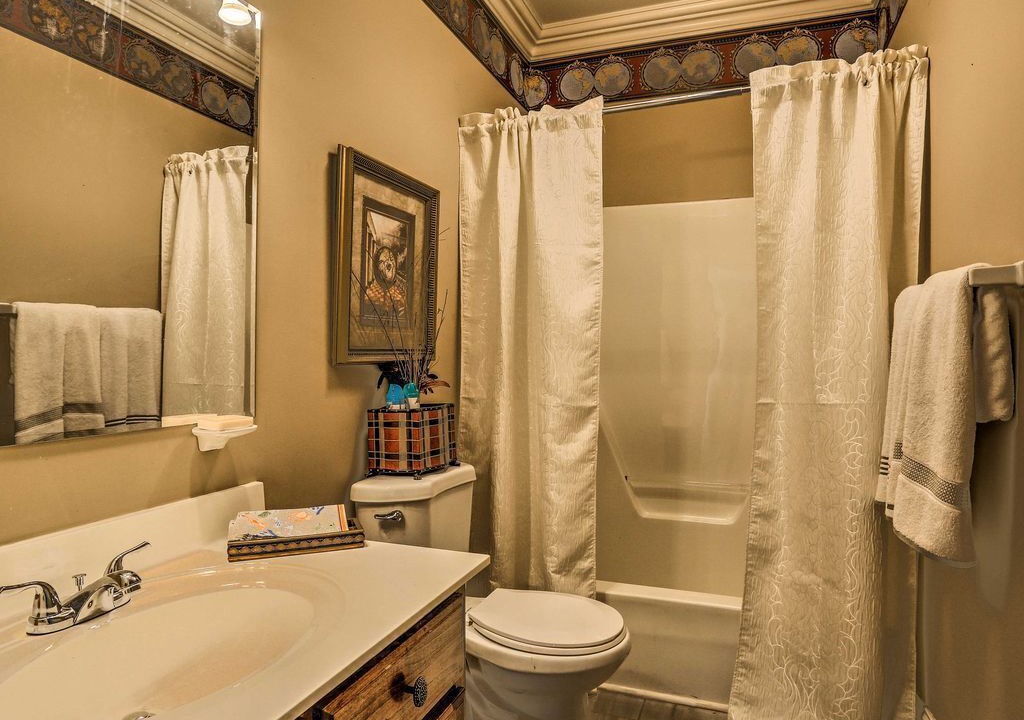 Photo of Bathroom in Cedar Hill