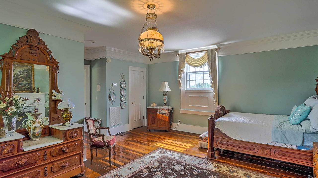 Photo of Bedroom in Cedar Hill
