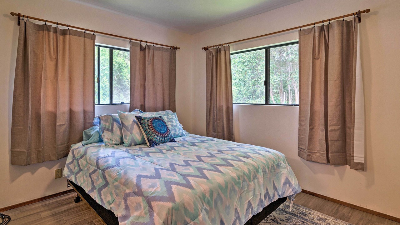 Photo of Others in Naalehu