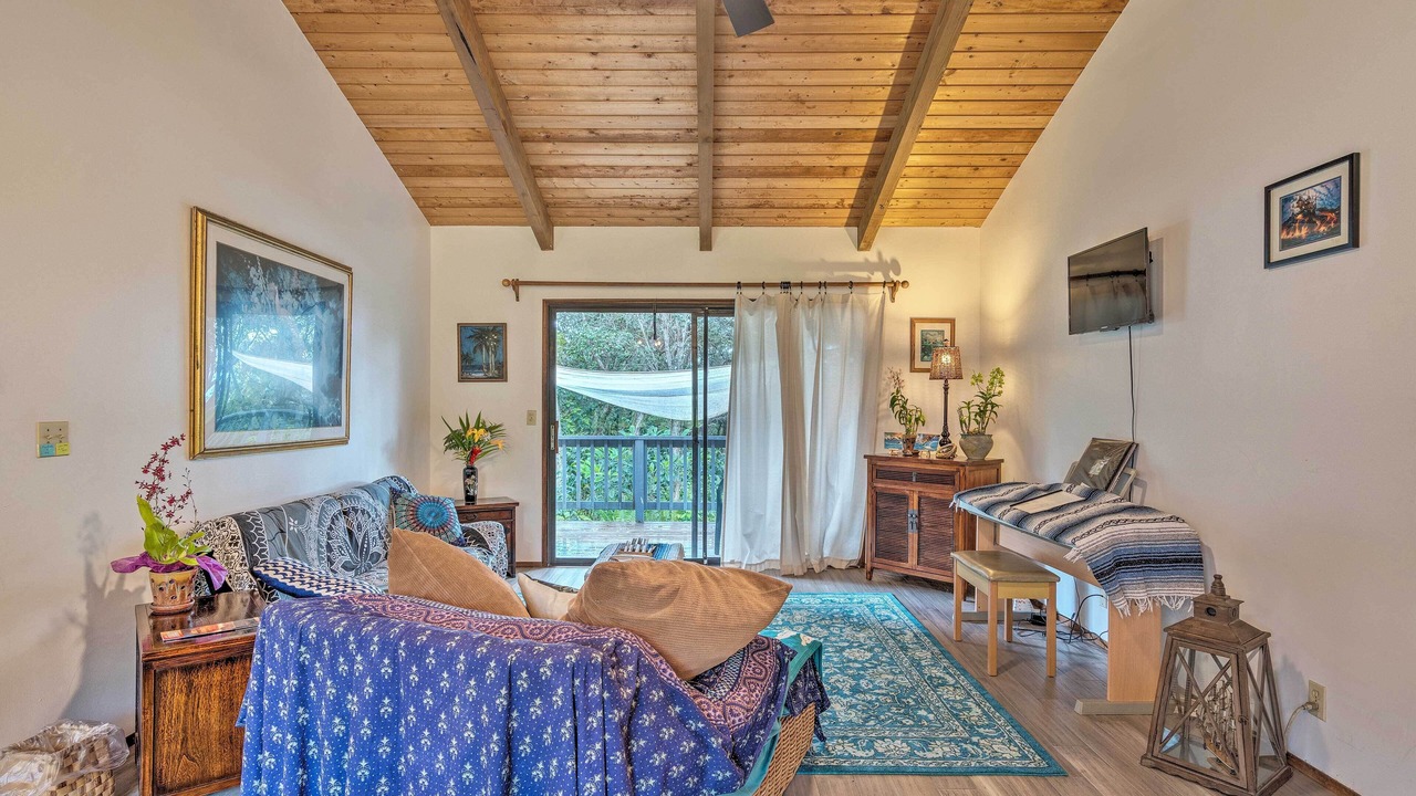 Photo of Others in Naalehu