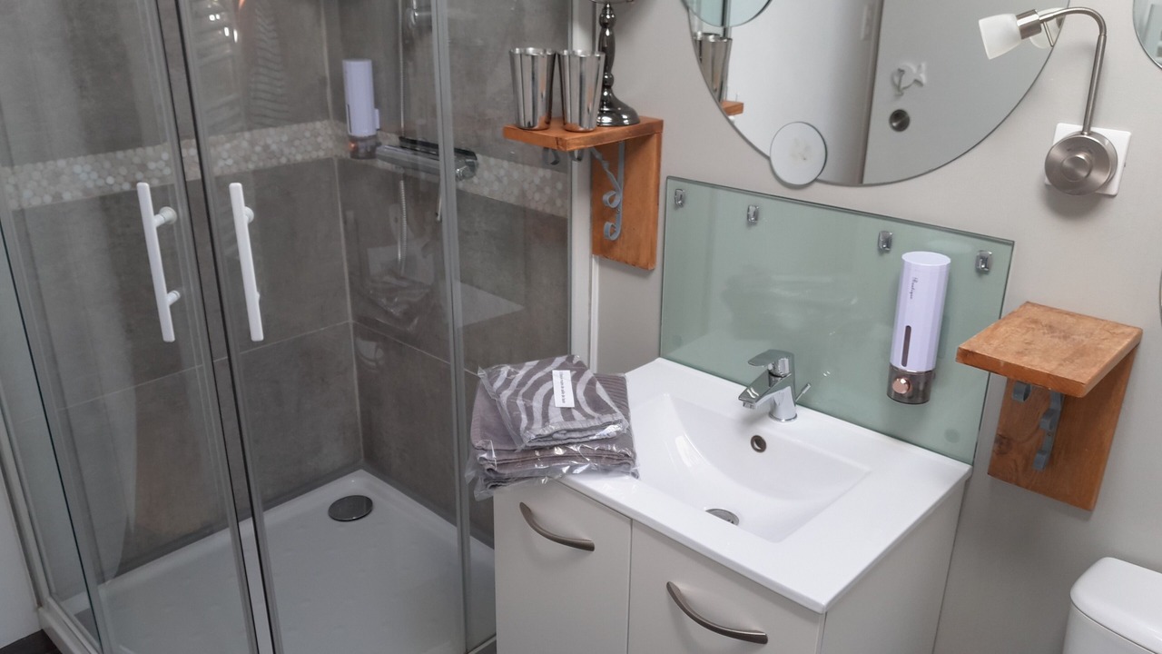 Photo of Bathroom in La Teste-de-Buch