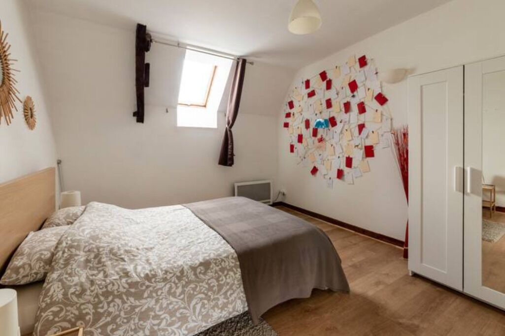 Photo of Bedroom in Les Champs-de-Losque