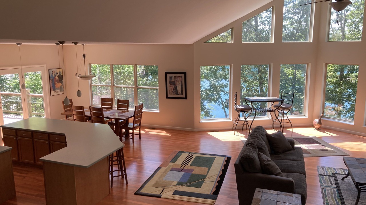 Photo of Bedroom in Innsbrook