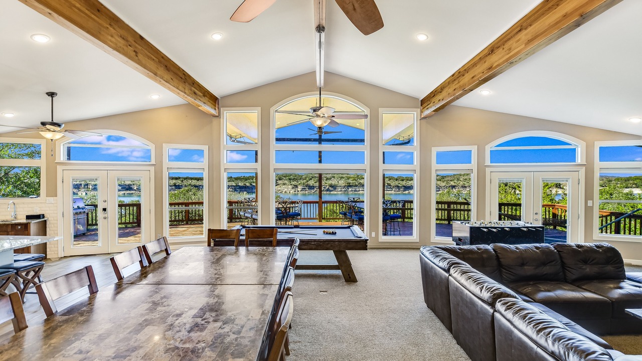 Photo of Livingroom in Highland Lake Estates