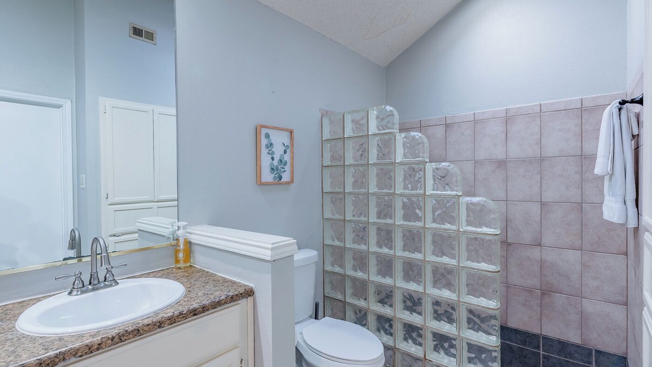 Photo of Bathroom in Riverbend of Camino Real