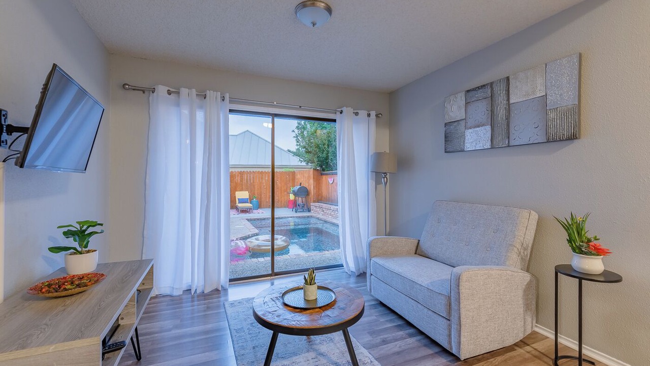 Photo of Livingroom in Riverbend of Camino Real