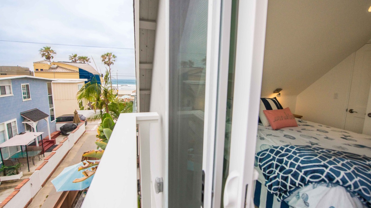 Photo of Patio Balcony in Mission Beach