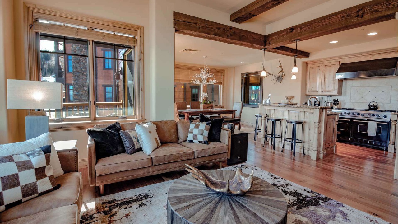 Photo of Livingroom in Empire Pass
