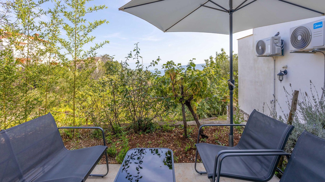 Photo of Outdoor in Brsec